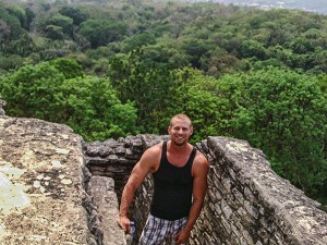 Exploring Xunantunich