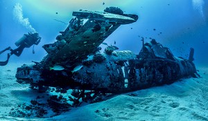 Hawaii Corsair Wreck Dive