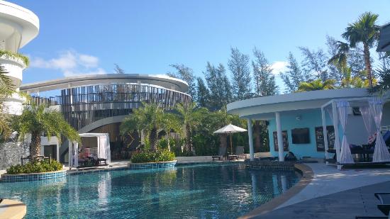 Novotel Phuket Karon Beach Resort and Spa